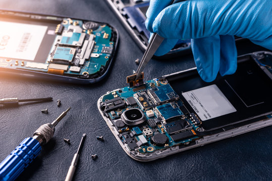 Cell Phone Screen Repair for iPhone and Android Devices